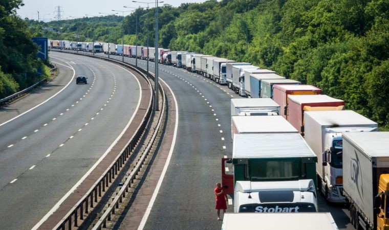 Organizacja charytatywna na pomoc kierowcom ciężarówek, którzy utknęli w kolejkach w Kent
