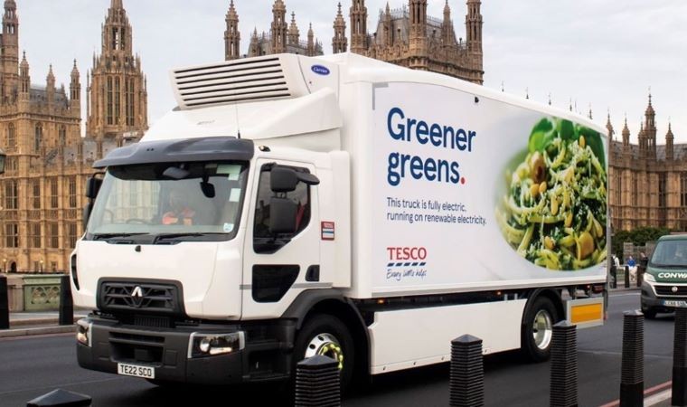 Tesco wprowadza na rynek pierwszy 100% elektryczny samochód ciężarowy z zabudową chłodniczą